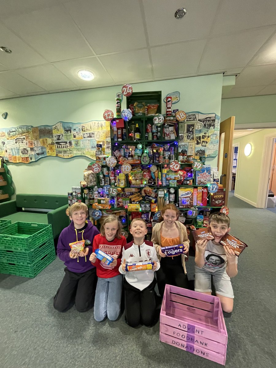 WillowsCE's tweet image. Thank you for all your donations to our Reverse Advent Calendar for @SOAFoodbank. Our Year 6 elves have filled each box over Advent and have now filled 14 crates which are going off to those in need this Christmas. Thank you.