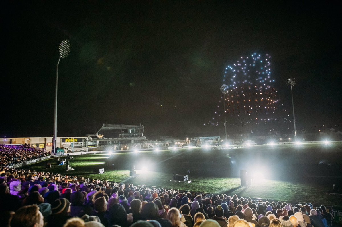 Gloscricket's tweet image. Over 20,000 of you came through the gates of the Seat Unique Stadium for Evolution this week! 🎆

Thanks to @CelestialDrones &amp;amp; @say_yuup for an incredible six shows, and of course to all that attended. We hope you had a magical time ✨

What a sensational way to end the year! 🙌