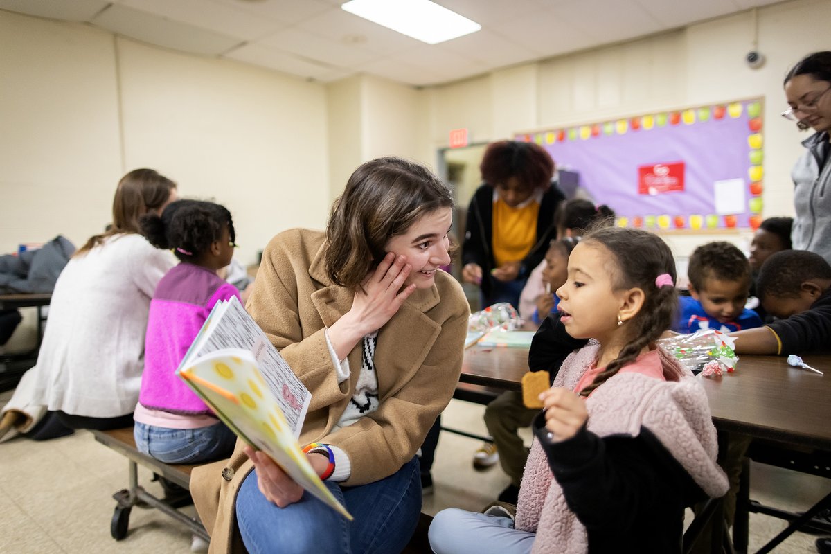 At annual events hosted by @TheNetterCenter’s Community School Student Partnerships, Penn students partner with K-12 West Philadelphia students for after-school book parties. Read More: bit.ly/3RwX11L