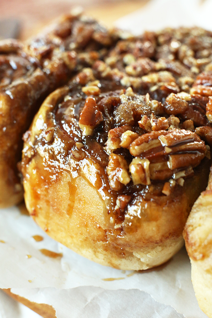 The World's Easiest STICKY BUNS! 🤤 This fool-proof, FAN FAVORITE 🌟 recipe requires just 9 ingredients & no complicated methods. Just straightforward, ooey-gooey sticky buns...and they’re vegan! Tap the link for the perfect Christmas morning 🎄 treat: l8r.it/Bixl