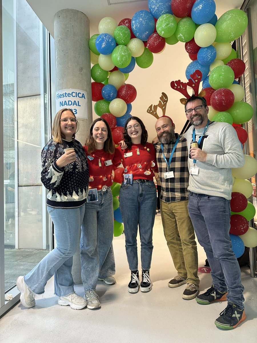 Charlene Harriswangler (@charlenemhw) on Twitter photo Happy holidays from <a href="/ImmoUdc/">REACT! - IMMO</a> 🎄🎊 Happy holidays from <a href="/ImmoUdc/">REACT! - IMMO</a> 🎄🎊