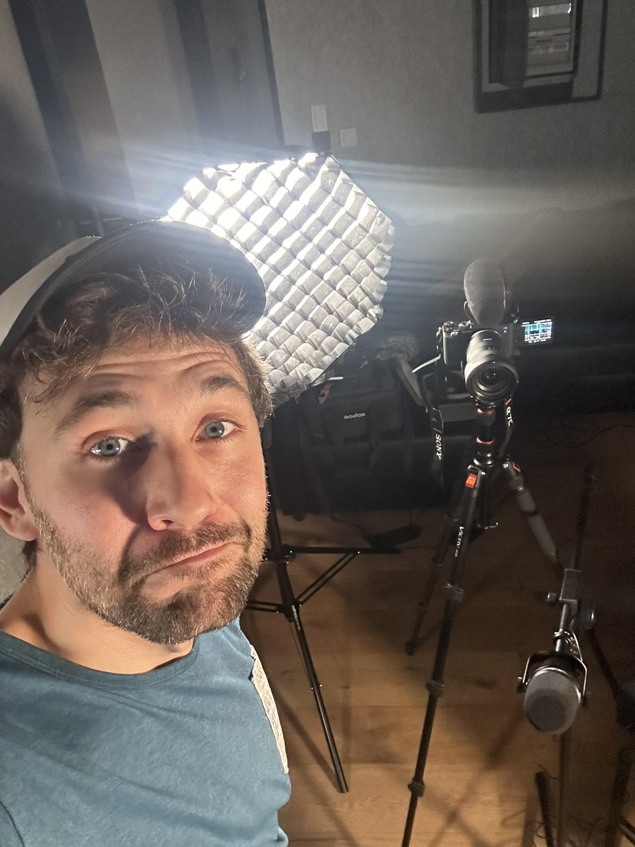 J’hallucine <a href="/Frederic_Molas/">Joueur du Grenier</a> 😅

Je viens littéralement de tourner la vidéo que tu viens de sortir haha.  Genre il y a des parties presque copiées collée, c’est dingue 🫣

Transmission de pensée 🙏🏻