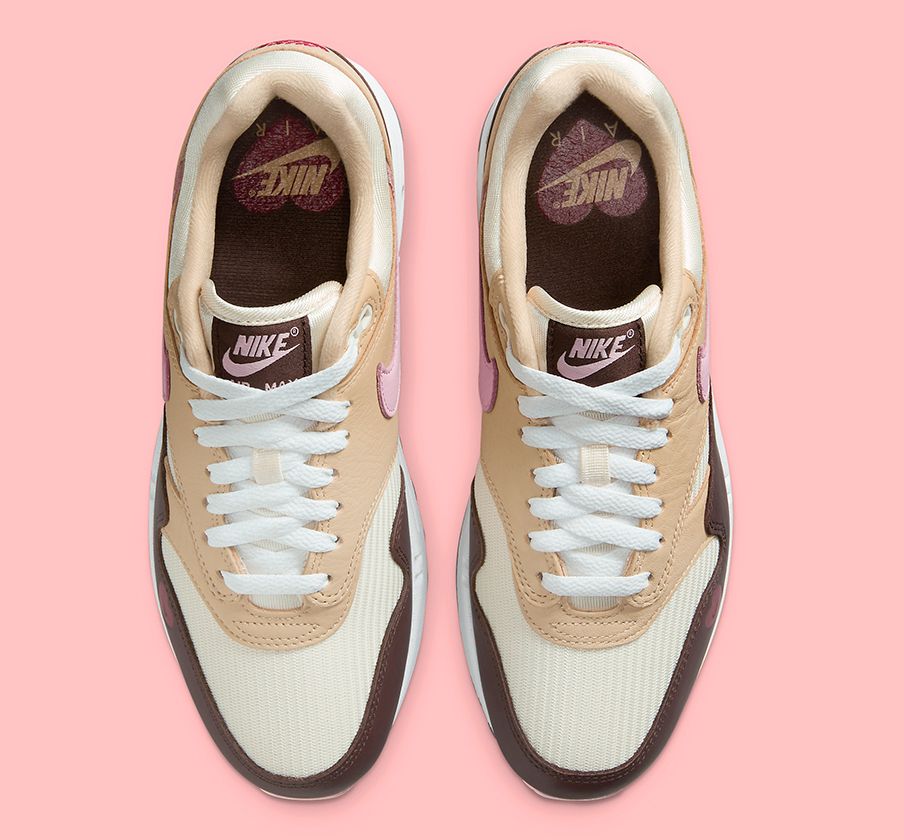 Official Look at the 2024 Nike Air Max 1 'Valentine's Day' 💘 bit.ly/45SR2JP