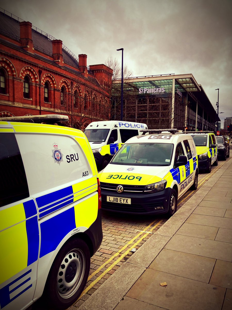 #BTPOSU #London are working with @BTP @BTPKingsCross @BTPLondon at #KingsCrossStPancras. Parked up is a variety of specialist vehicles equipped for any eventuality. They are conducting #festive patrols! #Operations