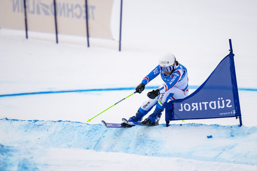 𝟰 𝗽𝗼𝗱𝗶𝘂𝗺𝘀 𝗲𝗻 𝟱 𝗰𝗼𝘂𝗿𝘀𝗲𝘀 !
Notre solide <a href="/MarielleBerger/">Marielle Berger</a> récidive sur la boite de la Coupe du Monde de Ski Cross avec une 2e place à Innichen !
Que nous réserve 2024 ? 💣

📷 Agence Zoom