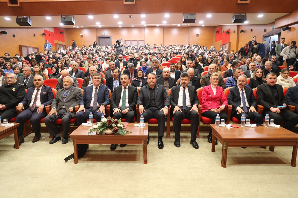 Burdur Mehmet Akif Ersoy Üniversitesi'nin ev sahipliğinde gerçekleştirilen sempozyumumuzun açılış konferansını Türkiye Yazarlar Birliği Şeref Başkanı Sn.Mehmet Doğan yaptı. Sempozyumumuza katkılarından dolayı Ankara Sosyal Bilimler Üniversitesine, Türkiye Yazarlar ve Birliği'ne,…