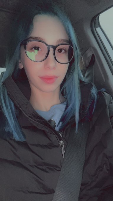 Good morning babes ☀️ https://t.co/HFuZyQkLop<a href="/tag/newprofilepic"class="tags"><span>#newprofilepic</span></a>