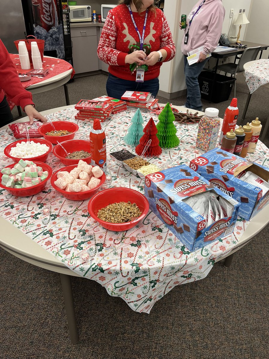 Stop in for a hot chocolate bar this morning! Happy Holidays!