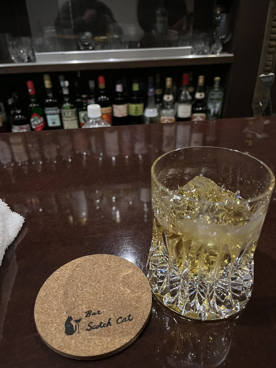 Officer_GG_Jr's tweet photo. 久しぶりのbar。癒され中です。 https://t.co/hxKwyFBVV5