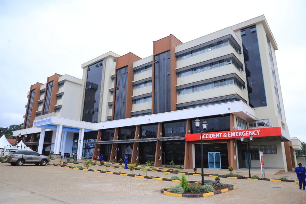 Dr. Oluoch and his Surgical team make History in Kirinyaga County 👏

Kerugoya1st  SpinalSurgery has successfully been conducted in a public hospital in Kirinyaga thanks to the New Kerugoya County Referral Hospital. 

#KirinyagaHealthcareRising @AnneWaiguru @Nakhumicha_S