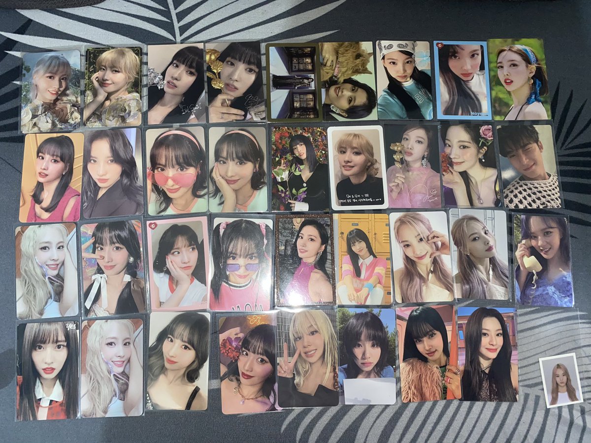 ilyujimin_'s tweet photo. ic interest check.... 

might sell as small set or whole set https://t.co/rWkHdXDmuS
