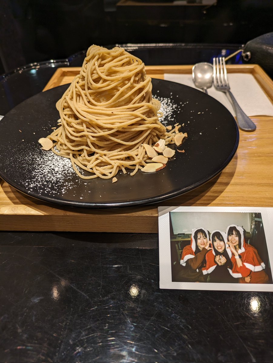 zOGxHDMY57PAsa6's tweet image. 本日の晩御飯だね🤣
本日の楽しい現場のチェキを添えて
御三方素敵なクリスマスと良いお年をお迎え下さいませ
 #JURIN 
 #溝手るか 
 #YASHIRO