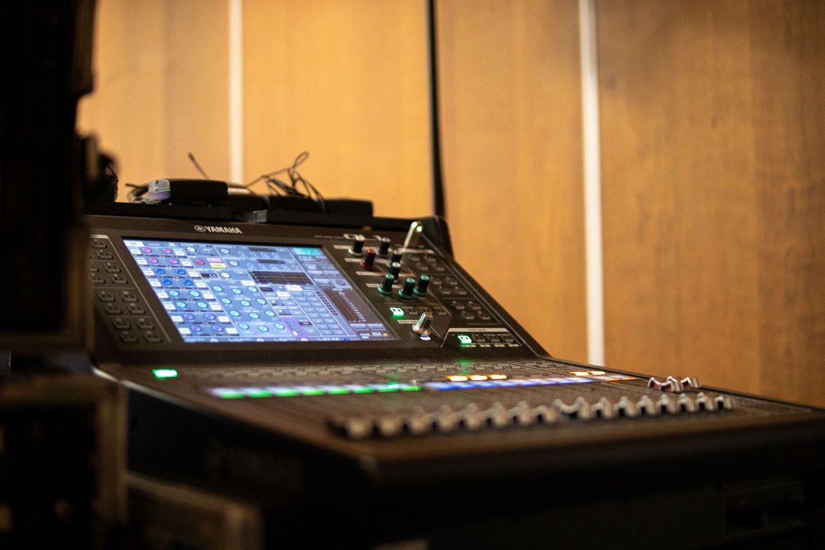 🎛️  One of our core bits of kit here at PYTCH, the QL-1 from @yamahacommaudio is second to none in live digital mixing for sound quality, operability, and functionality. Available from our hire site.

#yamaha #sounddesk #soundmixing #eventproduction #soundhire #eventhire