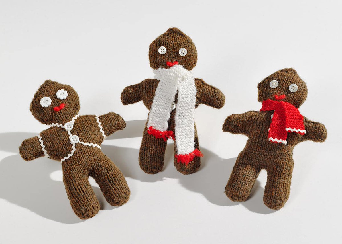 We're upping our seasonal cheer game and busting out this knit gingerbread family from our collection to wish you and yours a happy holiday season! ❄️ (Can’t you just hear their tiny, high-pitched voices singing, “Fa-la-la-la-la, la-la-la-la?!”) Happy Holidays!