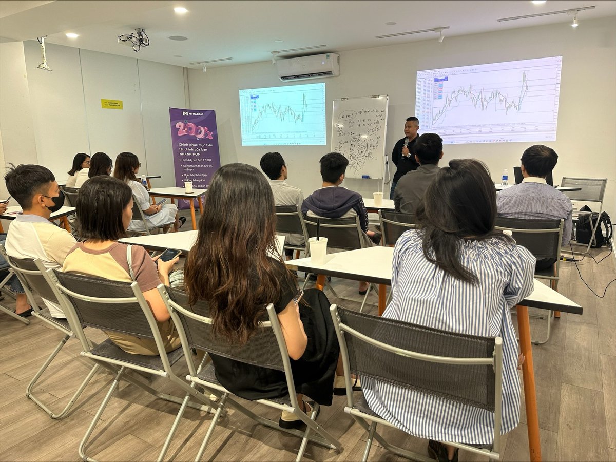 MPlus_Academy's tweet image. Biết ơn các anh chị đã dành ra gần 3 tiếng đồng hồ để chúng ta có thể ngồi cùng và trao đổi với nhau tại buổi offline hàng tháng của cộng đồng #MPlusAcademy trong buổi tối thứ 5 vừa qua.

Hẹn gặp lại các anh chị em ở buổi gặp mặt lần tới.

#forex