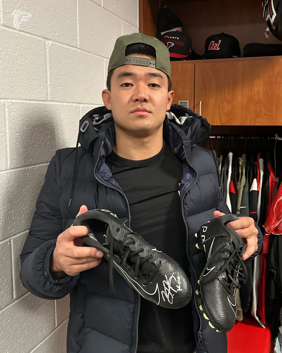 KOOOOOOO RT for a chance to win these signed @YounghoeKoo cleats ‼️ #ProBowlVote