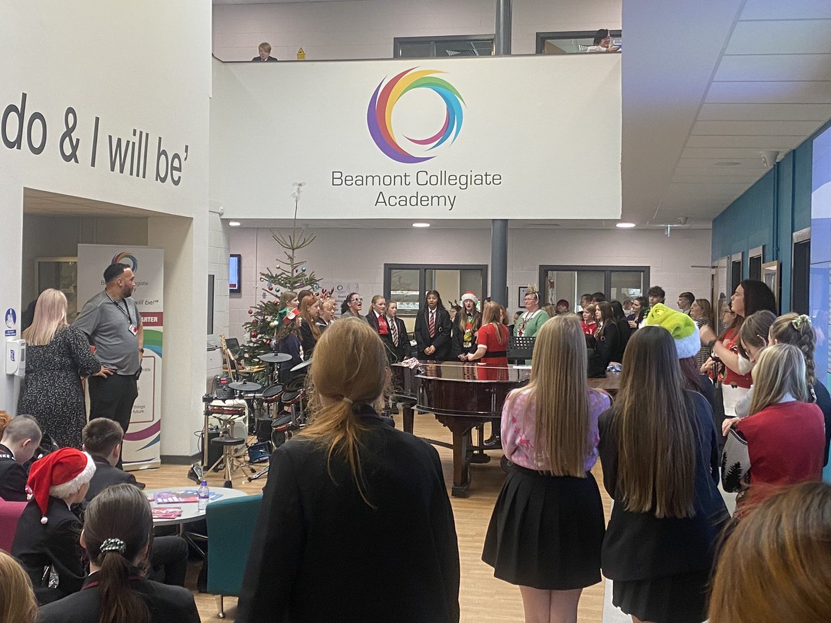 End of term celebrations with Christmas lunch and a sing-a-long around the piano. Perfect. Merry Christmas to all our students, staff and families. 🎄🌲🎄🌲