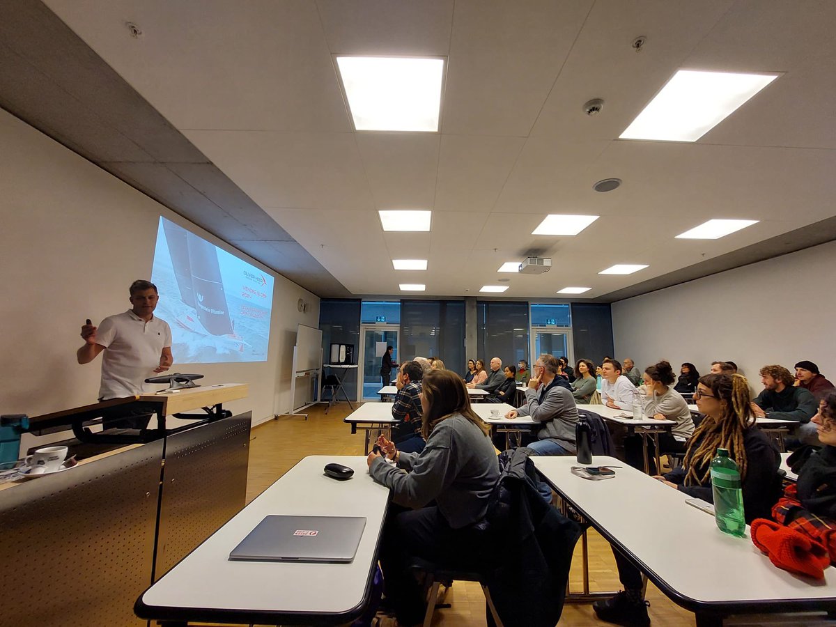 💬 “An absolute privilege to present to a new generation of #climate scientists yesterday. Am so proud to be helping science to understand and hopefully develop solutions to this global challenge.” #RaceForChange
