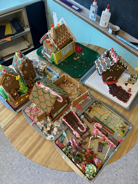 LIS4Gifted's tweet image. Middle and Upper School students constructed gingerbread houses and subsequently determined the number of shapes present, followed by calculating the surface area and volume of each gingerbread house.
#math #mathematics #mathproblems #mathchallenge #accelerated #lisgpride