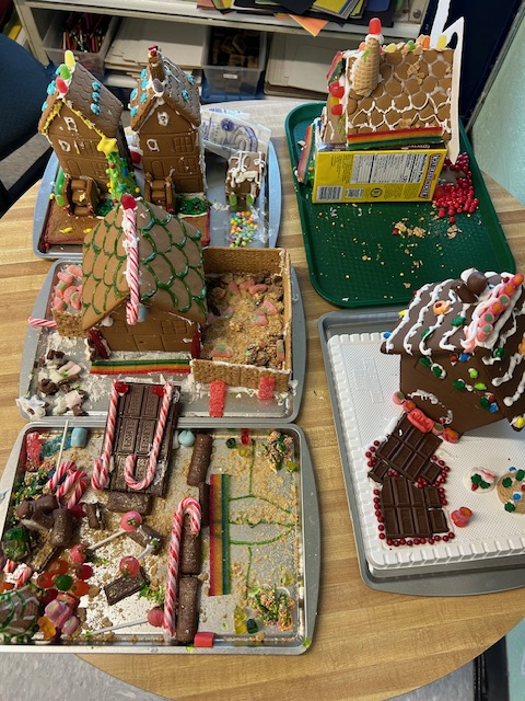 LIS4Gifted's tweet image. Middle and Upper School students constructed gingerbread houses and subsequently determined the number of shapes present, followed by calculating the surface area and volume of each gingerbread house.
#math #mathematics #mathproblems #mathchallenge #accelerated #lisgpride