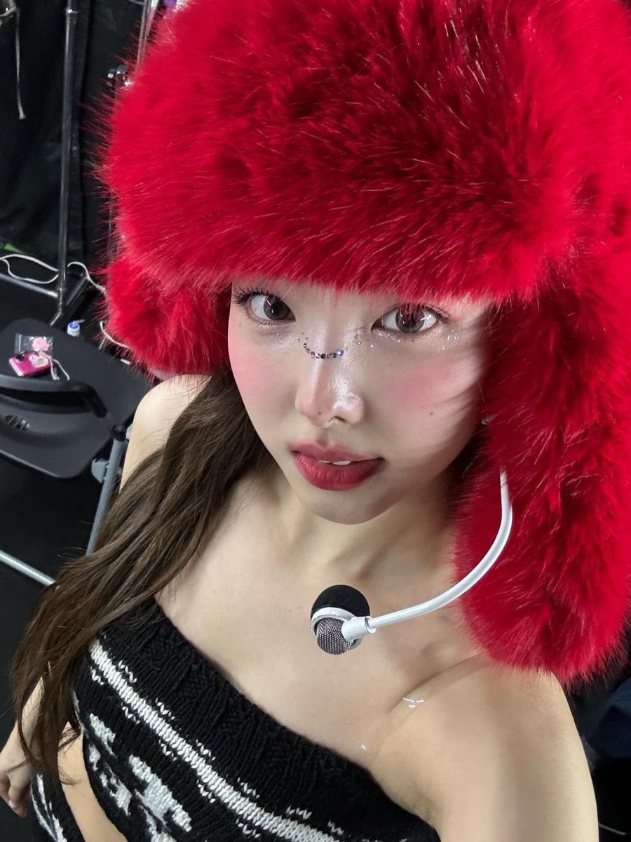 archivenayeon's tweet photo. prettiest girl in the world https://t.co/RO1KJHBVGH