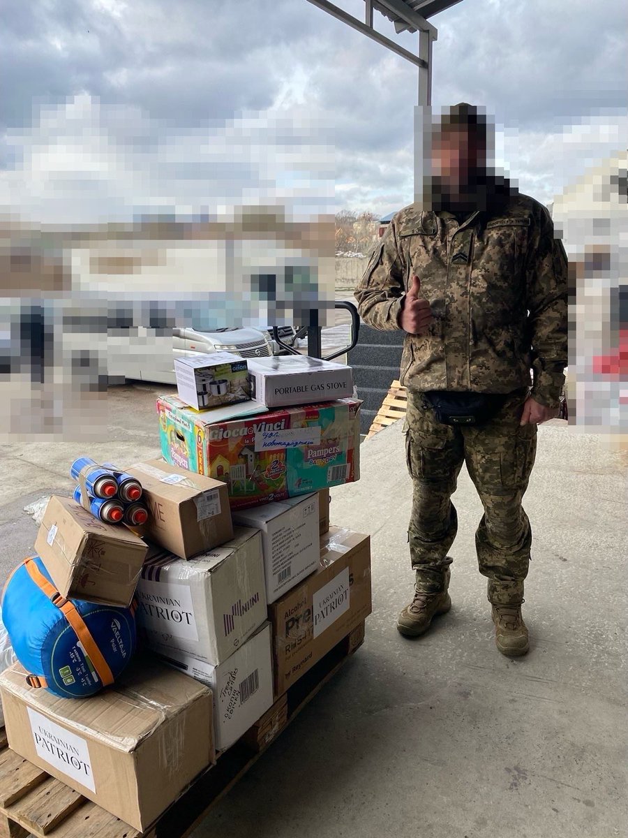 Another delivery! This time to the Separate Presidential Brigade in #Donetsk Obl. 

6 📦 trench candles
2 HAKs
2 IFAKs
5 stretchers
Undies, socks
Butane
Cooking set
Hand sanitizer
Sleeping bag and mat

Every bit helps! 🎄🇺🇦

#DonetskIsUkraine #UkrainianPatriot