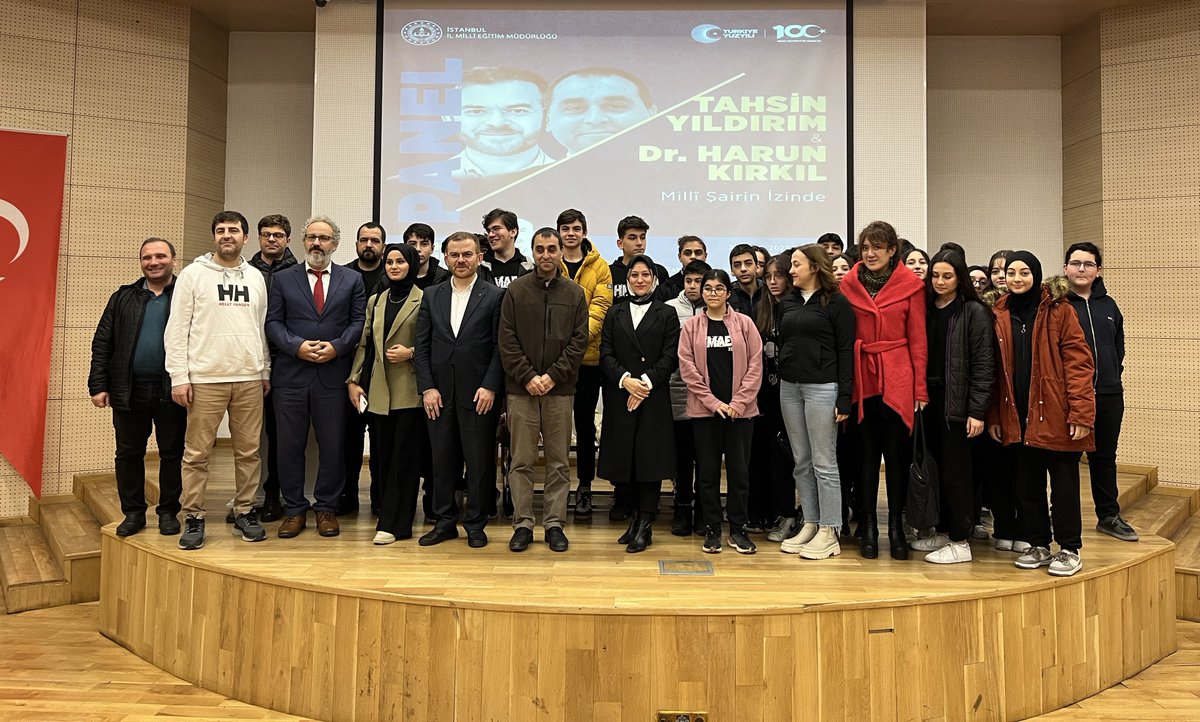 Mehmet Akif Ersoy'u anmak ve onun izlerini sürmek üzere, Müdürlüğümüzün düzenlediği Akif'i Anma Haftası Etkinlikleri çerçevesinde, millî şairimizin bir zamanlar öğrencilik ve öğretmenlik yaptığı Sabahattin Zaim Üniversitesi'nde Akif'in eğitimci yönü üzerine bir panel gerçekleşti.