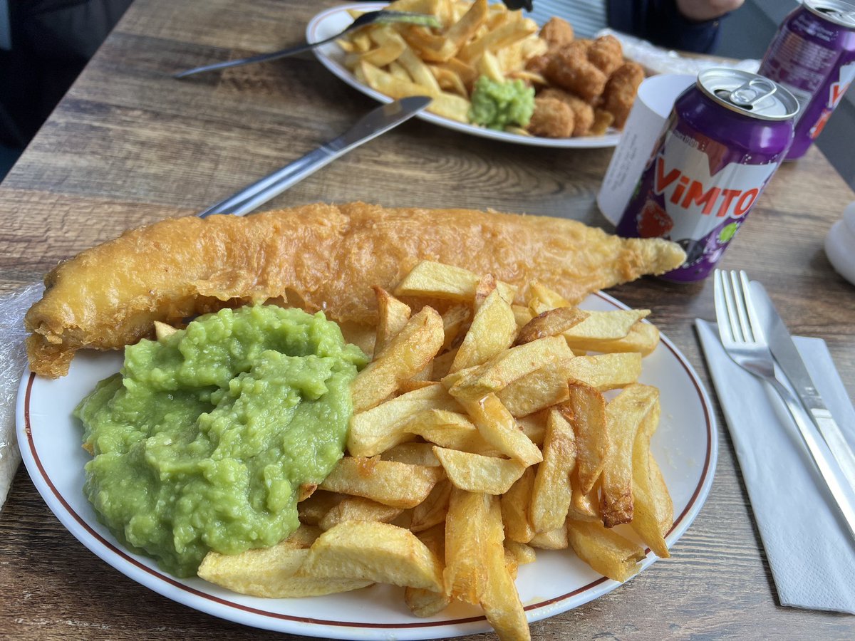 wass74's tweet image. #Cheers to a good #Mooch #Wassoncoffee at #Skegness this morning followed by a bracing seaside walk and then #Eptons #FishAndChips #FridayVibes