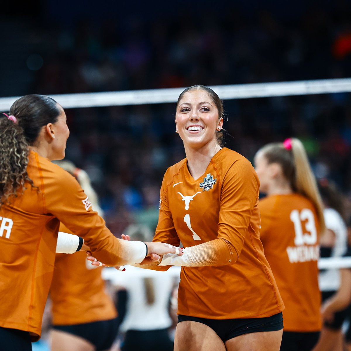 TexasVolleyball tweet picture