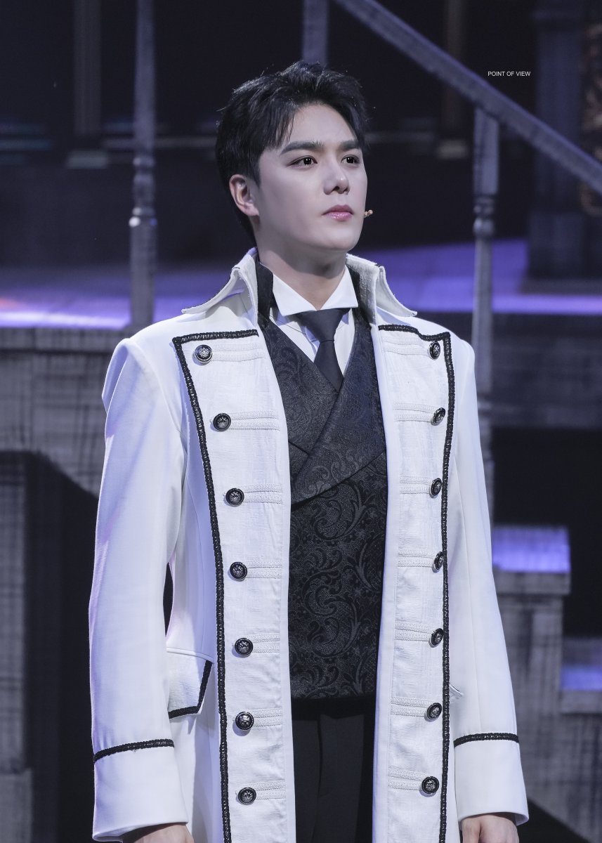 231222 아가사 커튼콜
로이 | #윤소호

날 잊지마