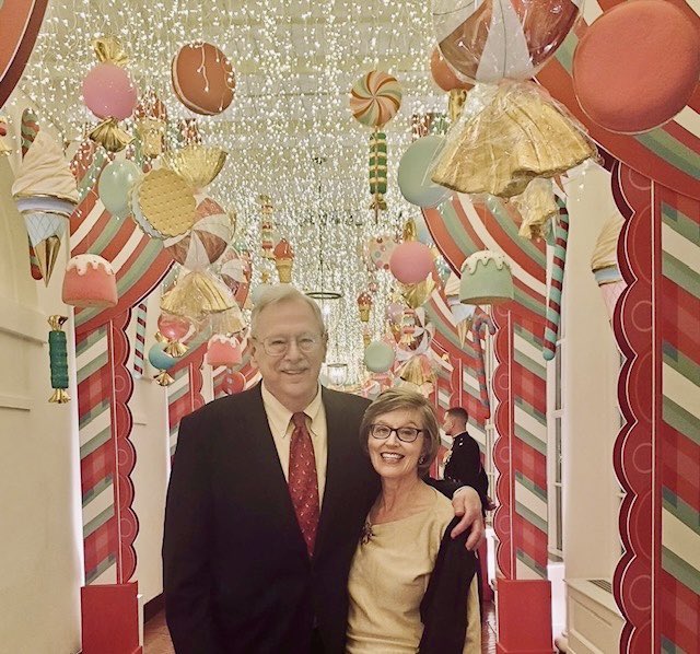 Sheilah and I were pleased to join President Biden for a Christmas party at the White House last week. It was great to see the President and many friends working for peace & democracy in the world and prosperity, equality & democracy here in America. ‘Tis is the season of hope!