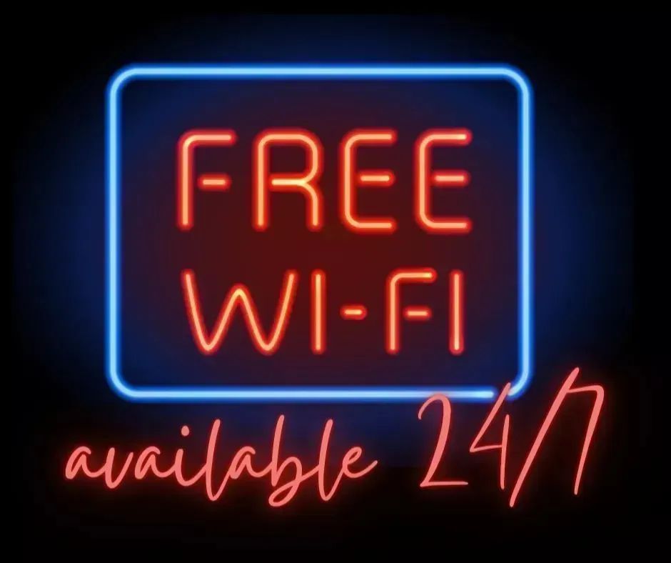 Did you know that you can still access the Library's WiFi from the parking lot, even if we are closed? Pull up in one of the closer parking spaces and enjoy free WiFi service! 

#hcmpl #togetherky #WeAreHopkinsCounty #community