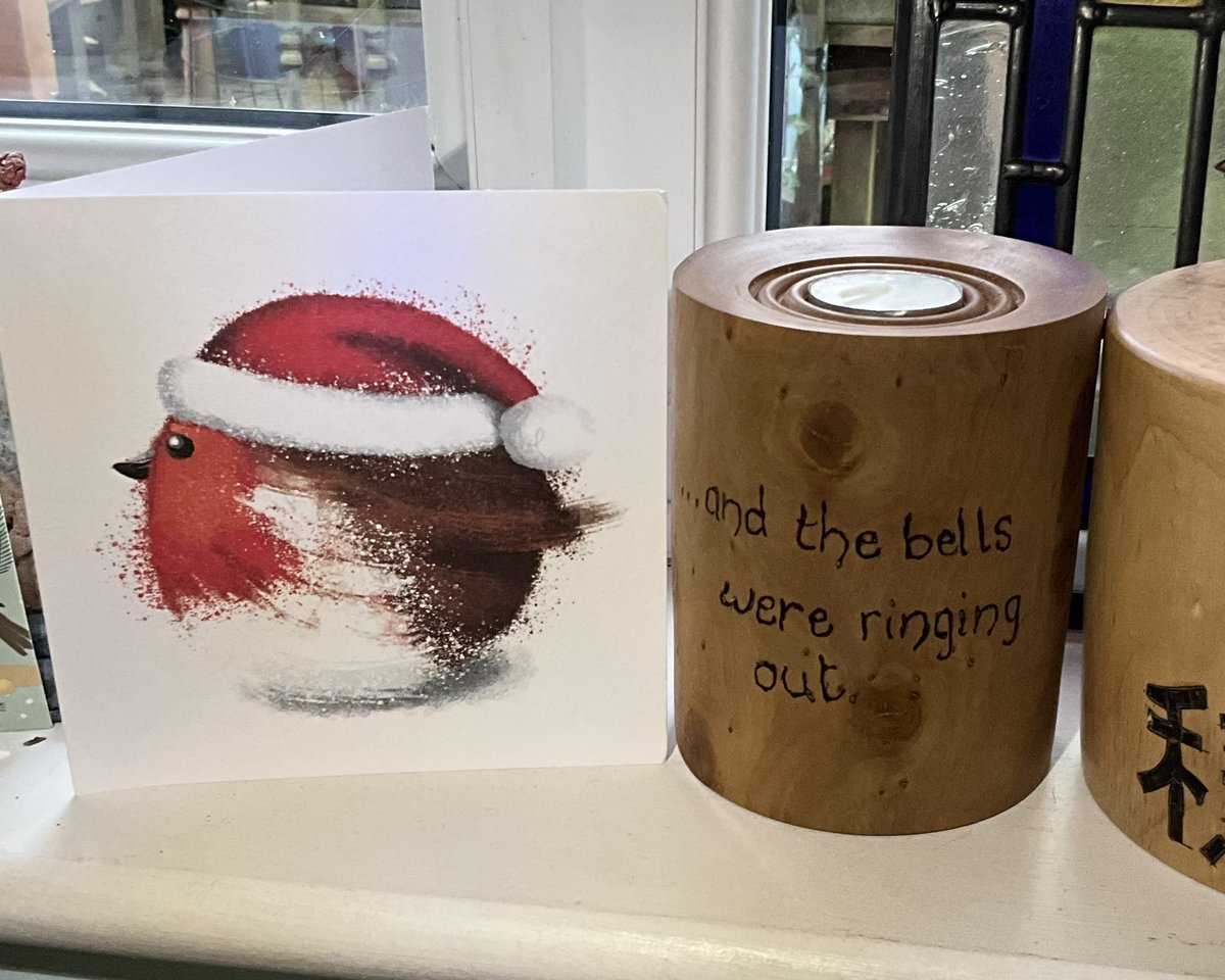 mygardentalkst1's tweet image. A bit of #fruitwoodfun with the tea lights. There’s a bit of #edvardmunch about the darker piece … but I added a #dylanthomas quote (because it felt right). 
The second is an unashamed trigger to the memory of @poguesofficial , Shane McGowan &amp;amp; the spirit of Christmas. 
😀👍🏻