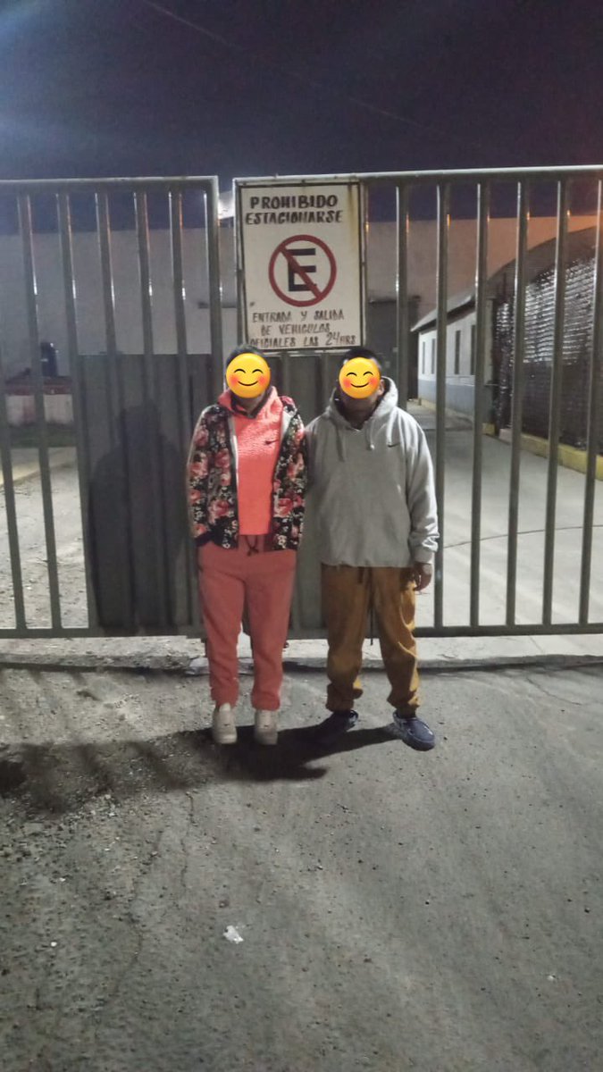 B y J fueron sentenciados a 5 años de prisión por robarse unos GLOBOS de $350 pesos para el cumpleaños de su hija. 

Tras haber estado 1 año en prisión, hoy salen justo a tiempo para pasar Navidad con su familia, gracias a #ProyectoLibertad de <a href="/LaCanaMx/">La Cana</a> 🥹❤️