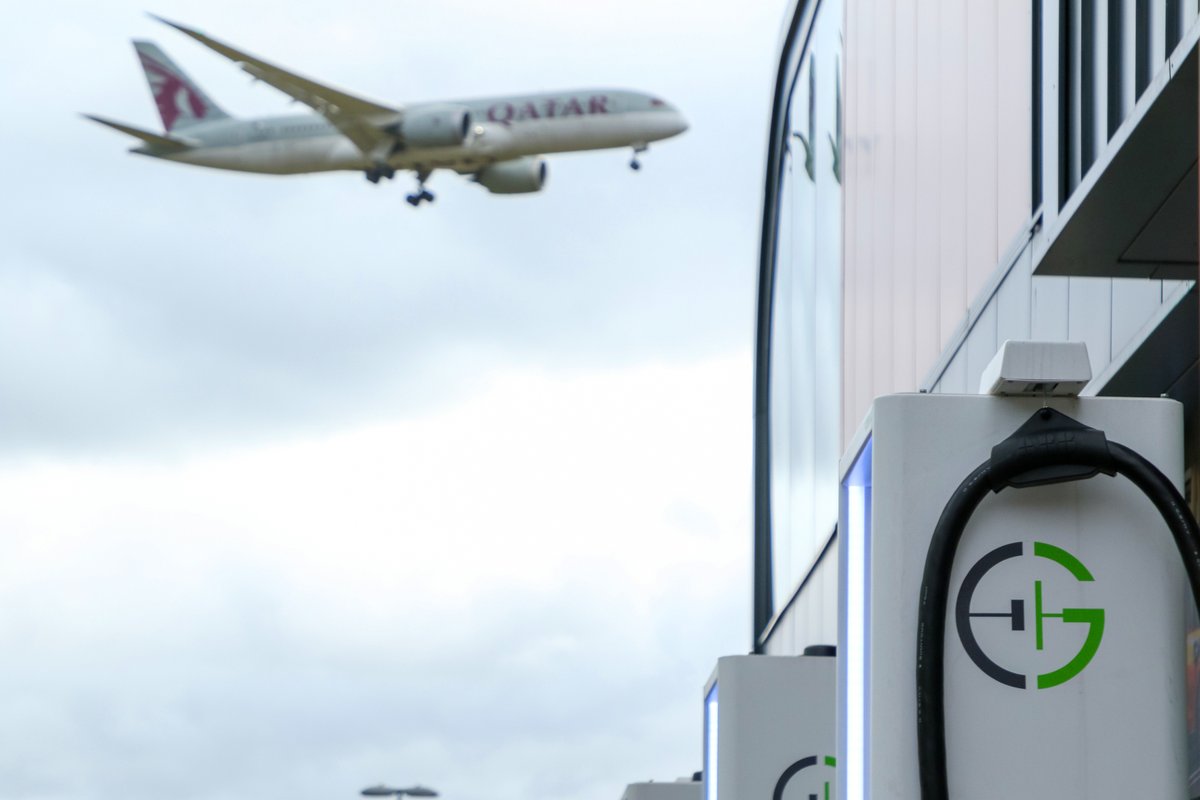 Travelling out of @Gatwick_Airport this Christmas? 🎄 Well great news! The chargers are now open at London Gatwick Electric Forecourt®! There is also access to the toilets and seating area. Stay tuned.. full building coming in early January ⚡️