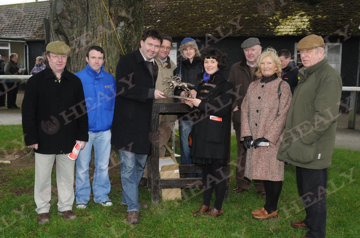🏆 @thurlesraces 22-December-2011 (12 years) #fromthearchives #OnThisDay #healyracing #12yearsold 'So Young' O- Mrs M McMahon @AubreyMcMahon97 T- @WillieMullinsNH J- Ruby Walsh (c)healyracing.ie News report irishracing.com The Horse And Jockey Hotel Hurdle