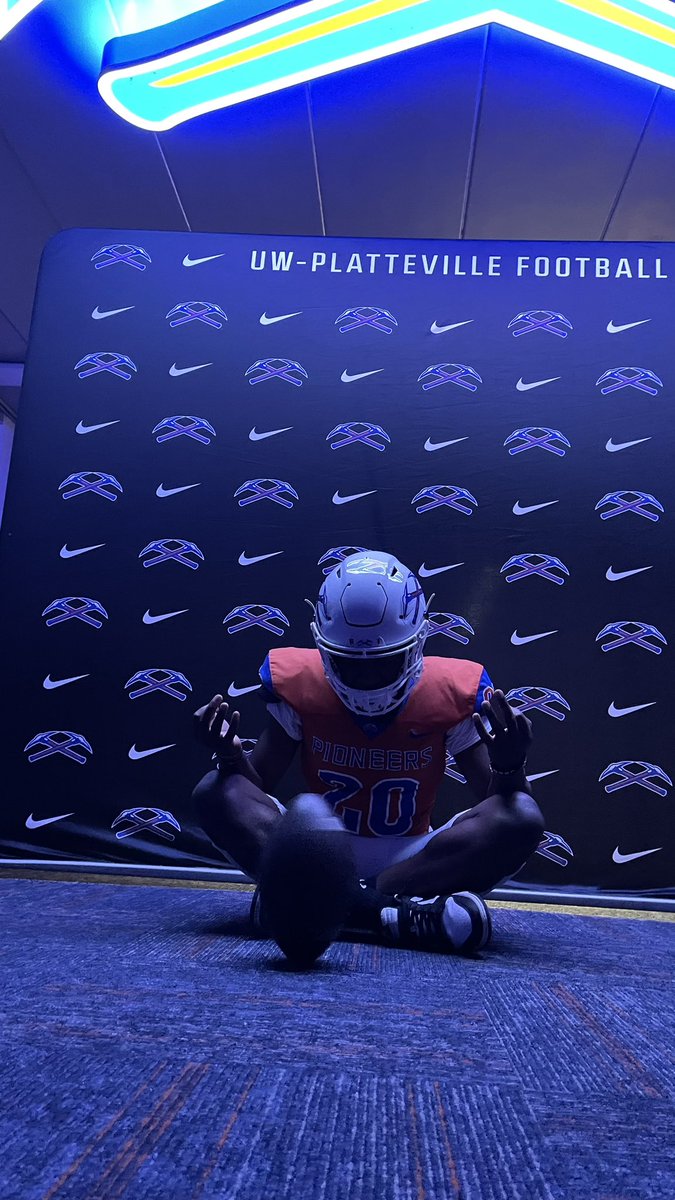 #AGTG After a great visit &amp; conversation  with <a href="/Ryan_Munz/">Ryan Munz</a> I have received another offer from from <a href="/UWPlattFootball/">UW-Platteville Football</a> 
<a href="/reinhardt_tyler/">Tyler Reinhardt</a> <a href="/CoachBauder5/">Dan Bauder</a> <a href="/Tx_CoachBolton/">Terry</a> <a href="/Coach_cRQQk/">Triston Crook</a> <a href="/CoachDanMcGuire/">Dan McGuire</a> <a href="/BengalLifestyle/">Braswell Bengal Football</a> <a href="/DeepDishFB/">DEEP DISH FOOTBALL</a>