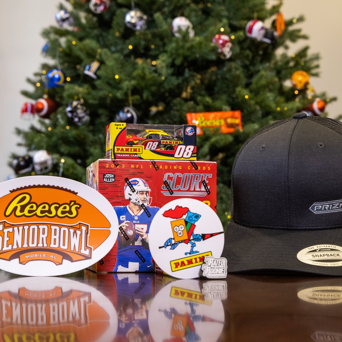 seniorbowl's tweet image. 🎁🎁🎁 "On the 10th day of Christmas the Senior Bowl gave to me..." a chance to win a rare 2023 Tyson Bagent player card AND a generous gift box from our partners @PaniniAmerica . Winners chosen randomly each day from those that RT. One gift box per day! #WhoDoYouCollect