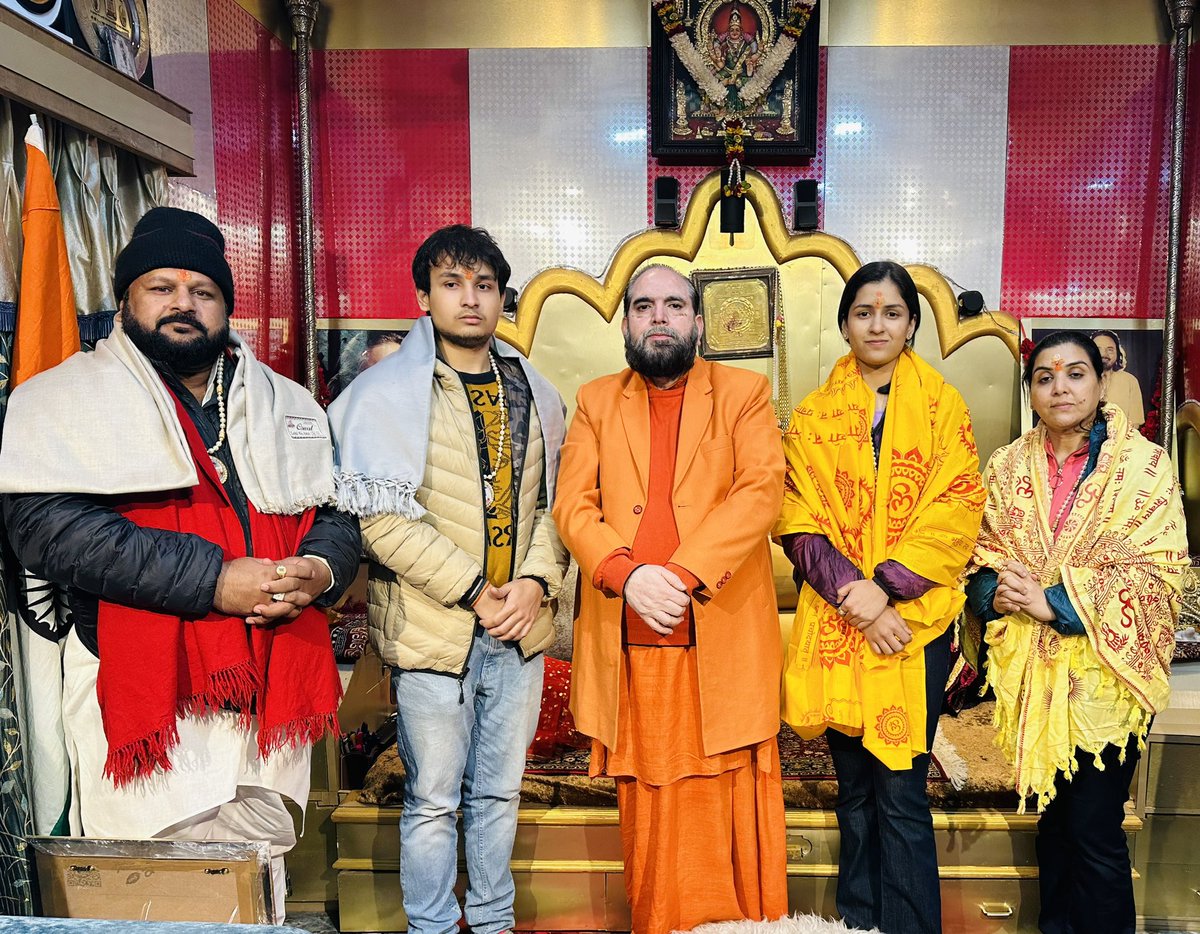 Grateful and fortunate to take blessings of Mahamandleshwar Swami Santoshanand Dev Ji at his ashram in Haridwar😇🙏🏻