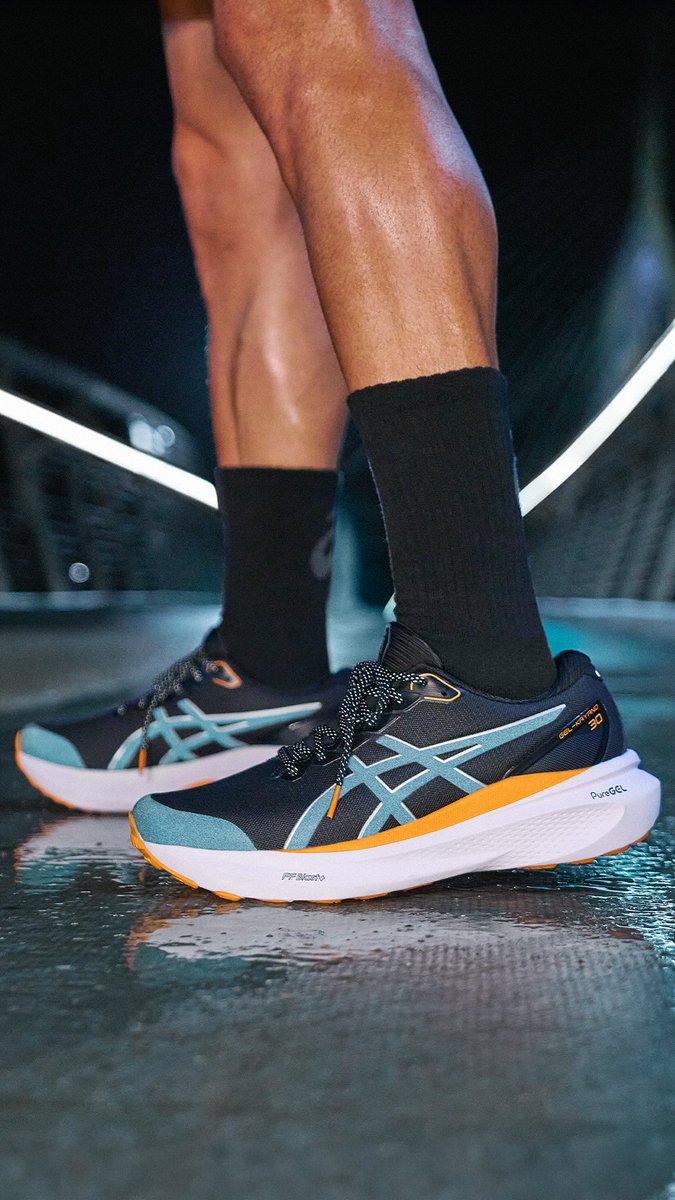 ASICSmexico's tweet photo. Encuentra tu velocidad y mantenla con el calzado GEL-KAYANO™ 30. Su tecnología FF BLAST™ PLUS te dará la comodidad e impulso que necesitas. Encuentra los tuyos en tiendas ASICS o en https://t.co/FmNSvxJZFH 

#ASICSLITESHOW #SoundMindSoundBody #GELKAYANO30 https://t.co/DXO4t5vqQf
