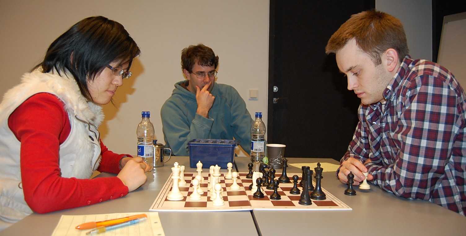 Bobby Fischer classic chess games - kingscrusher.tv/fischer 