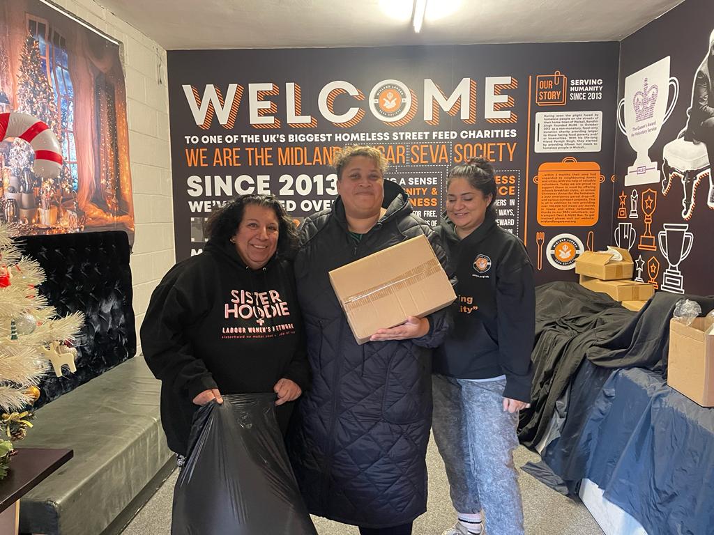 NSDT_Brasshouse's tweet photo. Huge thanks to our friends at MLSS for their kind donation of brand new clothing for people and families in need.

Looking forward to working with you in the new year.

#mlss #brasshouse #communitygood #charitiesworkingtogether #sandwell #nsdt #smethwick https://t.co/vmz9wYNqQR