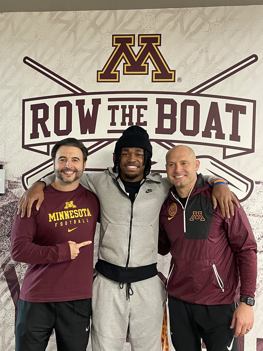Thank you to all the coaches that took their time to evaluate me and give me an opportunity. I will no longer be going on any other visits. I am committed to The University of Minnesota. Go Gophers! #RTB @CoachNJ_Monroe @Coach_Fleck @Coachlanese13