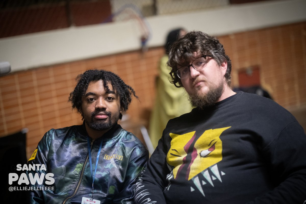 Rivals top 4 starting soon! Let's do this thing!

#SantaPaws #RivalsofAether

Twitch.tv/rivalsofaether

📸 - <a href="/EllieJellieeee/">EllieJellieeee 👩🏻‍🍳 📸</a>