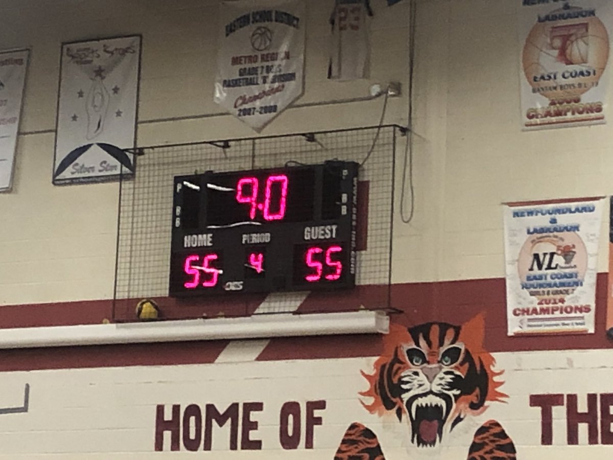 MyrickGillian's tweet photo. Grade 9 Boys Basketball win in a thrilling 57-55 Gold Medal game against MPI to take home the HTH Invitational 🏀 Go Tigers 🐯 
Congratulations to Scot Tapper on POG with the game winner at the buzzer! 
@hthtigers @gotigersathlete https://t.co/NZcwFuAUgf