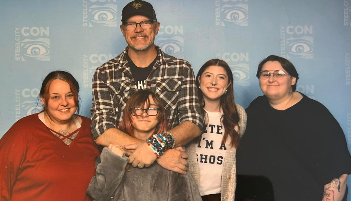 neilaaa__'s tweet photo. An experience we will never forget. @MatthewLillard the nicest person with the biggest heart. We all adore you. https://t.co/fESwqW01Dt