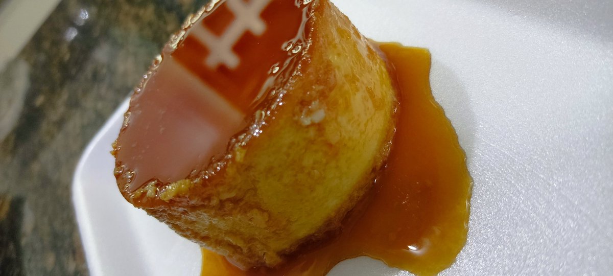 QuesillosBastet's tweet photo. El Quesillo siempre será una excelente opción de postre y aqui lo realizamos en distintos tamaños y sabores 🍮 https://t.co/5vd3y0p5nv