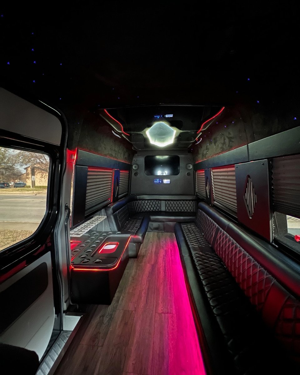 Welcome the New Year in style with our Sprinter Limo Party Service. Amp up your celebration and make your countdown to midnight unforgettable. Book now and let the festivities begin! addisonlimos.com/dallas-limousi… #LimoParty #LuxuryTransportation #LimoService #ChauffeurService