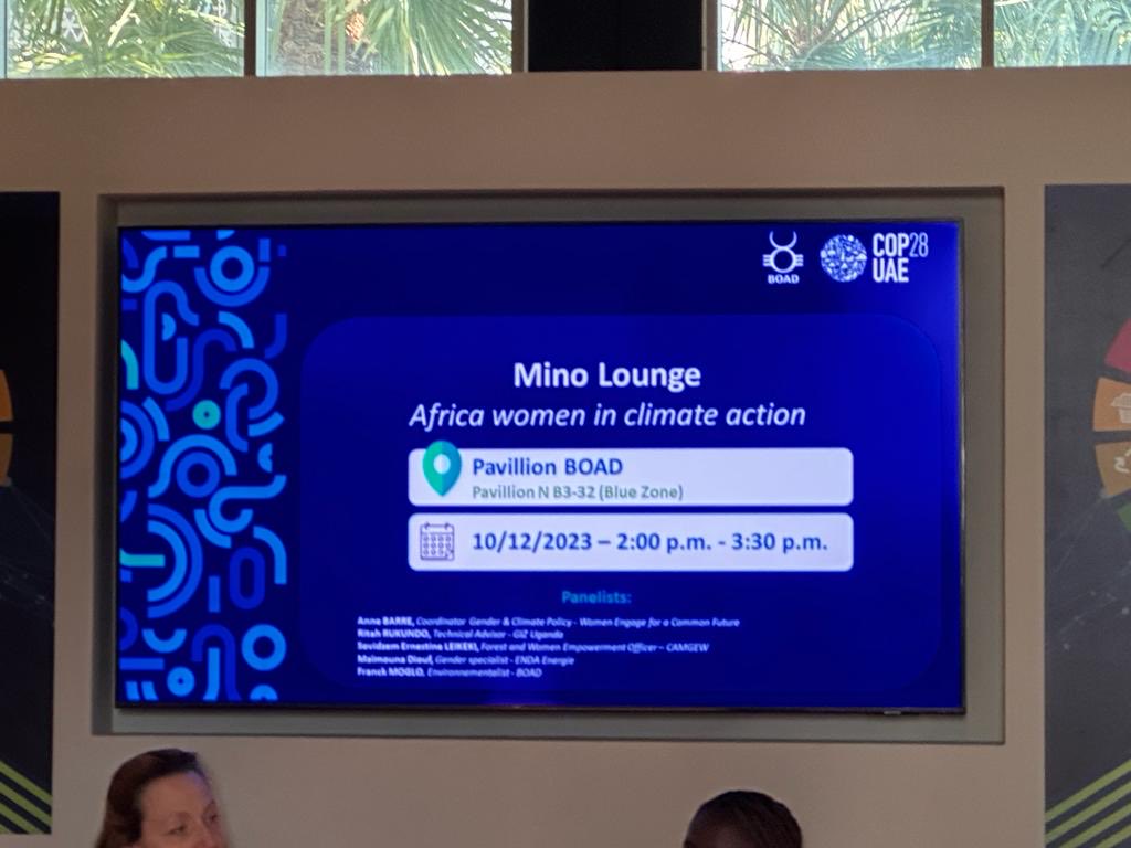 khady_camara1's tweet photo. COP 28 : Jour dédié “indigenous peoples day” Les bonnes pratiques en Afrique sont portées par les Femmes souvent silencieuses du développement endogène face au risque climatique. “Elles sont la solution “⁦@endaenergylinks⁩ ⁦@ClimateChance⁩ ⁦@ONUFemmes⁩ https://t.co/VmL9iNvK1n