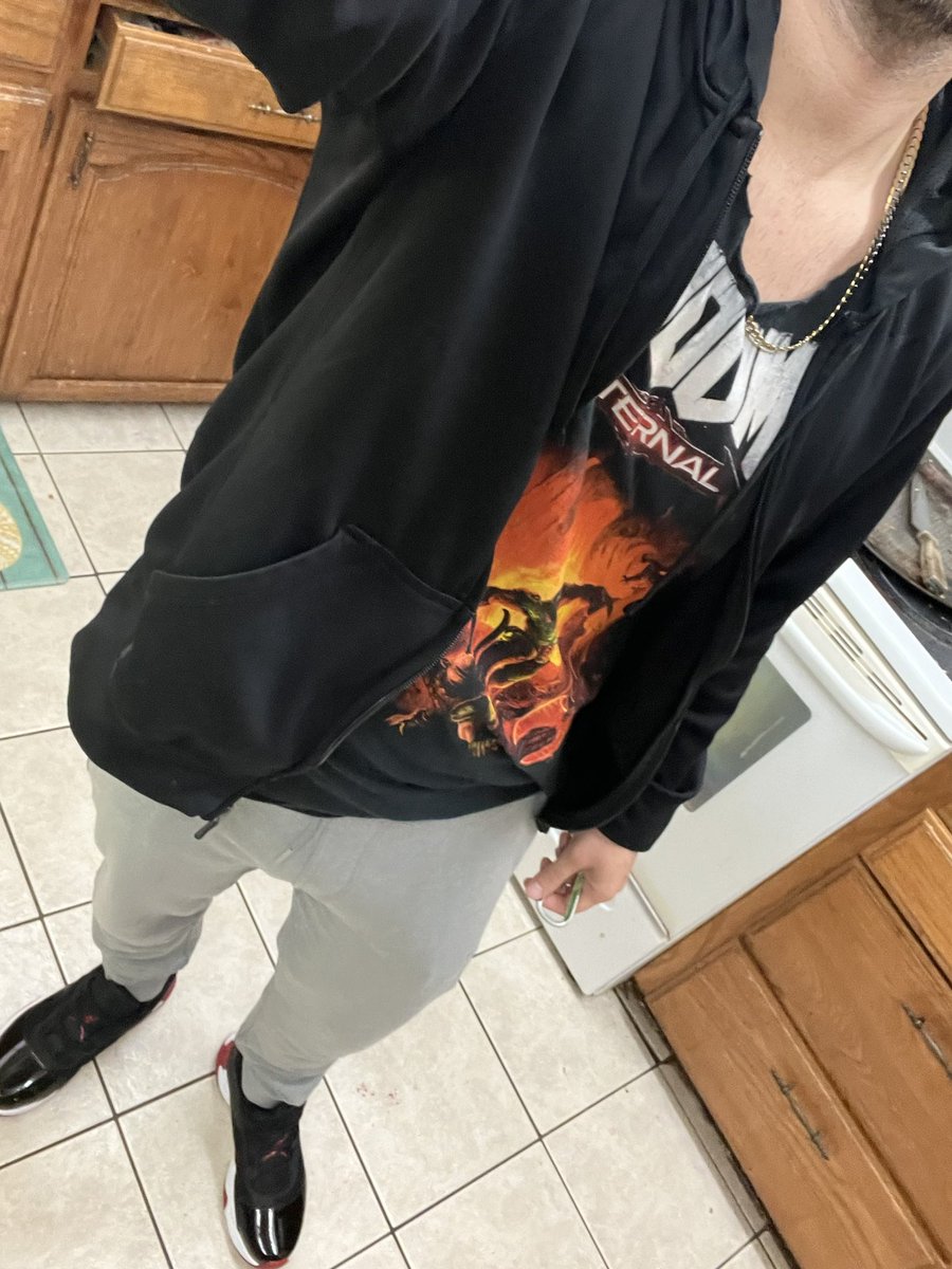 144kbloodthicc's tweet photo. #bloodoverintent Recovered from a cold and back at it! #doom #slayer https://t.co/NbD17RXu3u